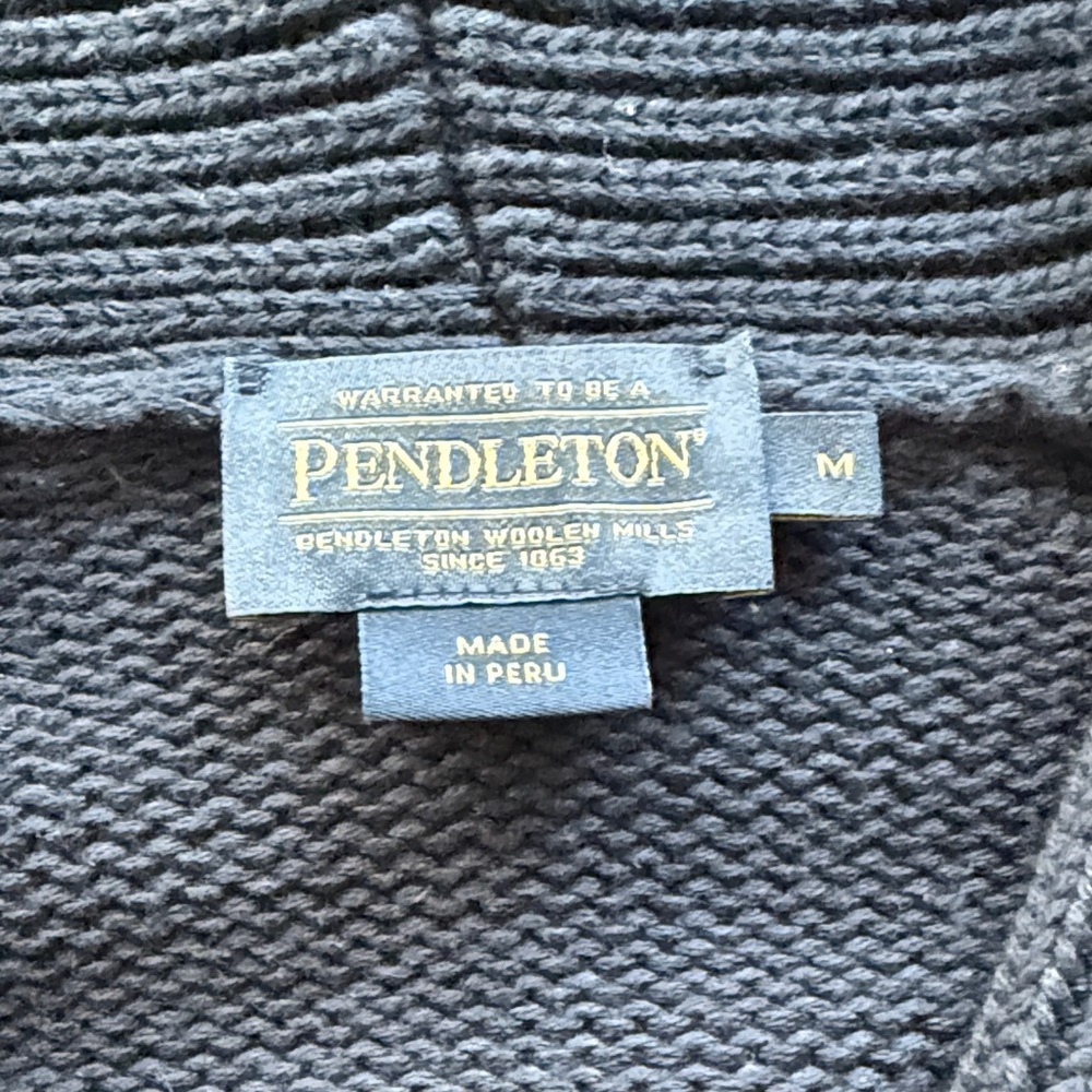 Pendleton Navy and Cream Cardigan - Picture 3 of 10